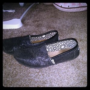 Sparkley black Toms